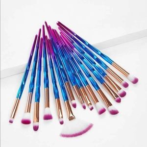 Ombré rainbow makeup brush set
